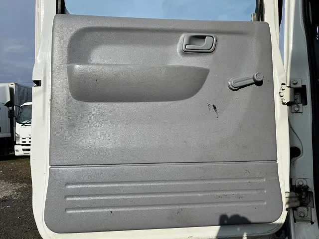 三菱 キャンター TKG-FBA20(2WD)の写真35