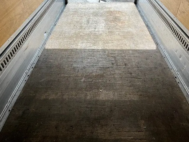 いすゞ エルフ TKG-NPR85AN(2WD)の写真14