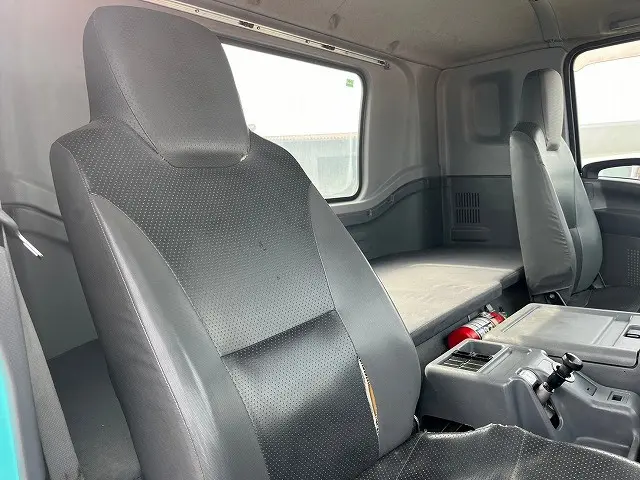 いすゞ フォワード QDG-FVZ34U2(未入力/関係無)の写真25