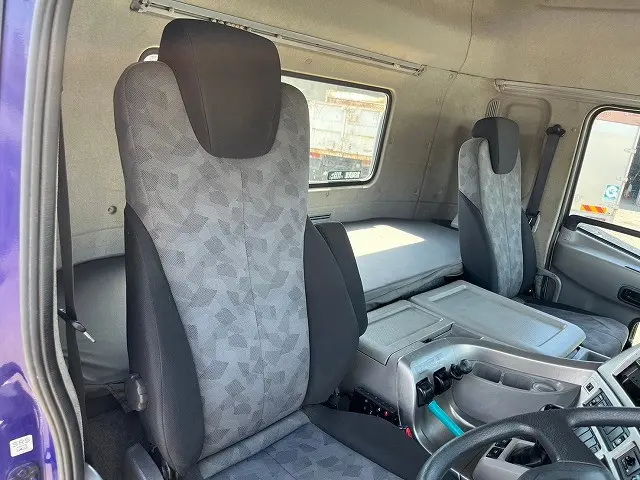 ＵＤ クオン QKG-GK5XAB(未入力/関係無)の写真17