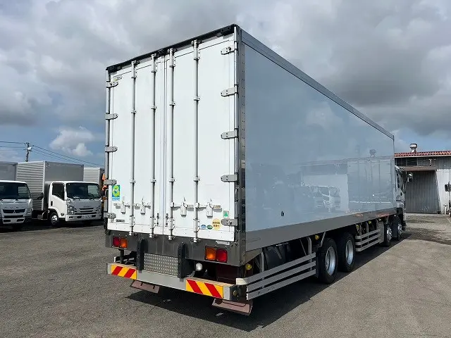 ★9520×2360ボディ！★いすゞ6UZ1★380馬力！H27-ギガ・冷蔵冷凍車★|いすゞ ギガ QKG-CYJ77A(8x4)の写真6