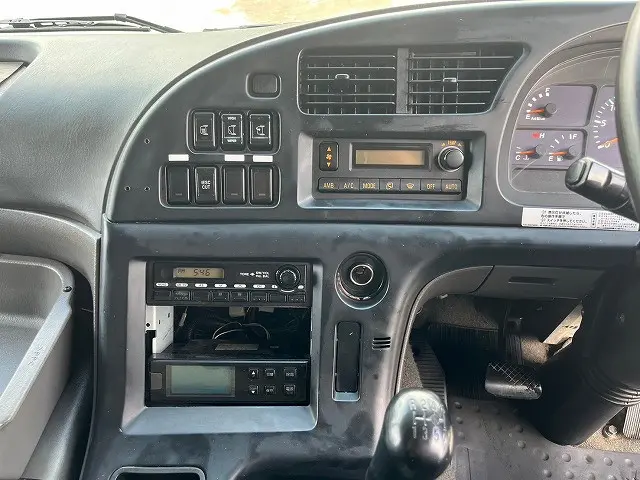 いすゞ ギガ QKG-CYJ77A(8x4)の写真26