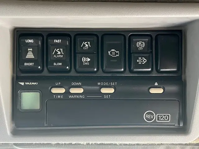 いすゞ ギガ QKG-CYJ77A(8x4)の写真31