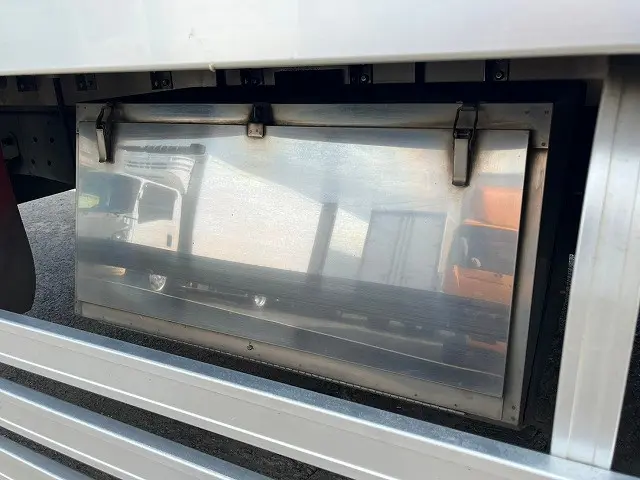 いすゞ ギガ QKG-CYJ77A(8x4)の写真41