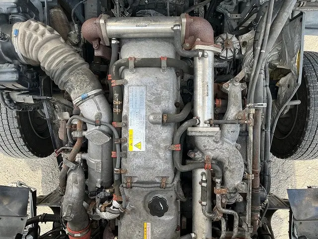 いすゞ ギガ QKG-CYJ77A(8x4)の写真42