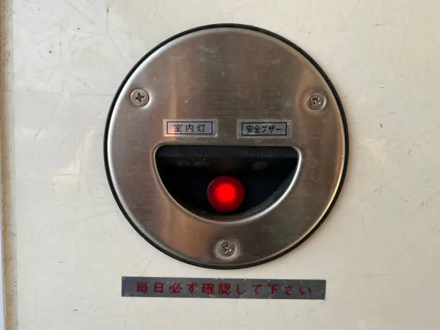 三菱 キャンター TPG-FBA00(2WD)の写真15