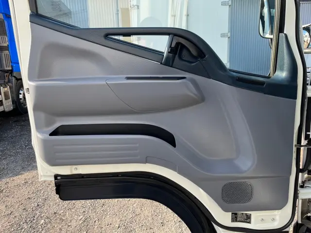 三菱 キャンター TPG-FBA00(2WD)の写真19