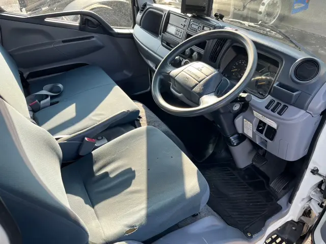 三菱 キャンター TPG-FBA00(2WD)の写真22