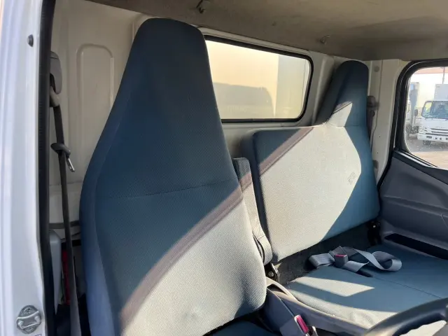 三菱 キャンター TPG-FBA00(2WD)の写真23