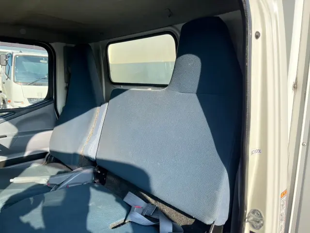 三菱 キャンター TPG-FBA00(2WD)の写真25