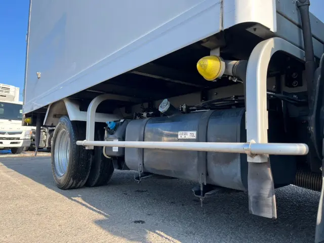 三菱 キャンター TPG-FBA00(2WD)の写真48