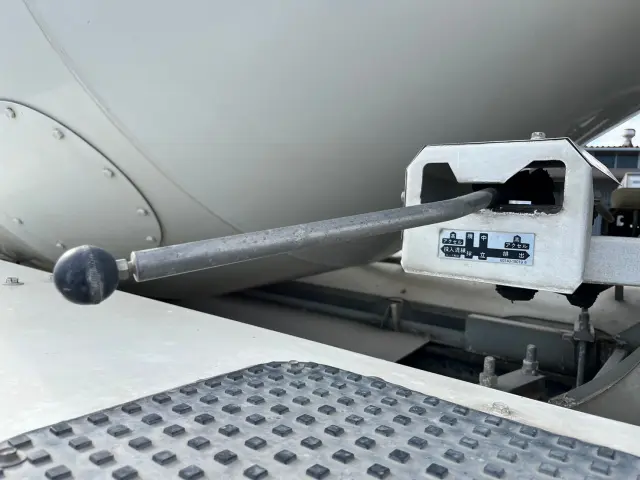 日野 プロフィア 2DG-FS1AGAの写真38