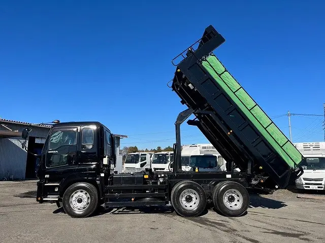 いすゞ ギガ QKG-CXZ77AT(6x4)の写真14