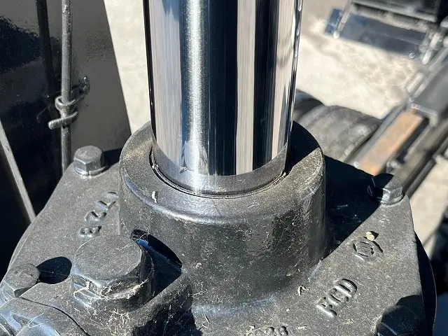 いすゞ ギガ QKG-CXZ77AT(6x4)の写真15