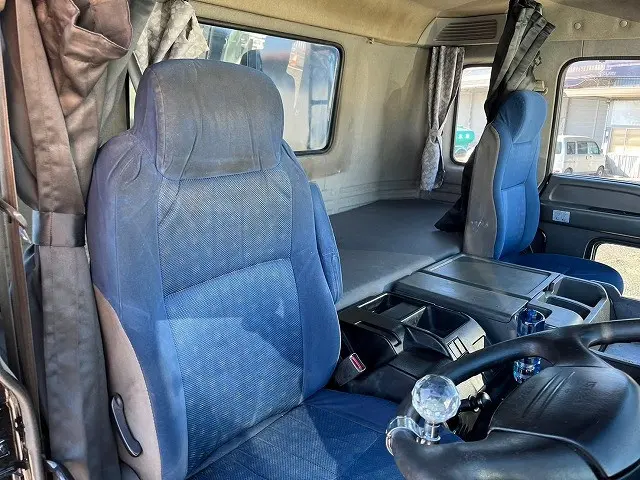 いすゞ ギガ QKG-CXZ77AT(6x4)の写真19