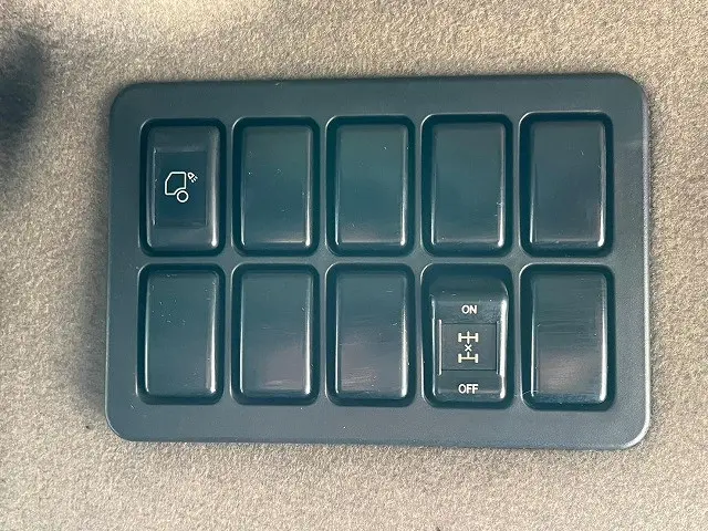 いすゞ ギガ QKG-CXZ77AT(6x4)の写真24