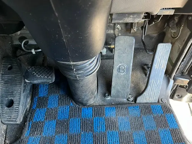 いすゞ ギガ QKG-CXZ77AT(6x4)の写真32