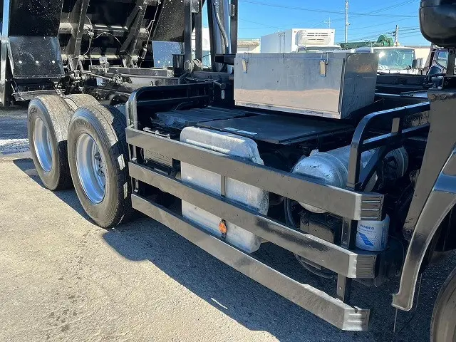 いすゞ ギガ QKG-CXZ77AT(6x4)の写真33