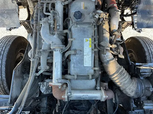 いすゞ ギガ QKG-CXZ77AT(6x4)の写真40