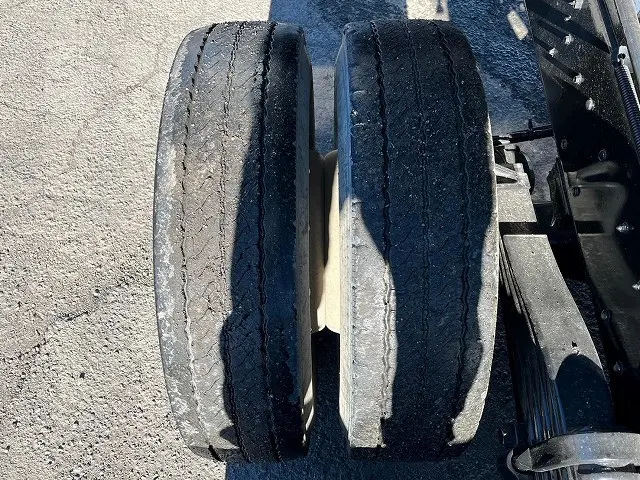 いすゞ ギガ QKG-CXZ77AT(6x4)の写真43