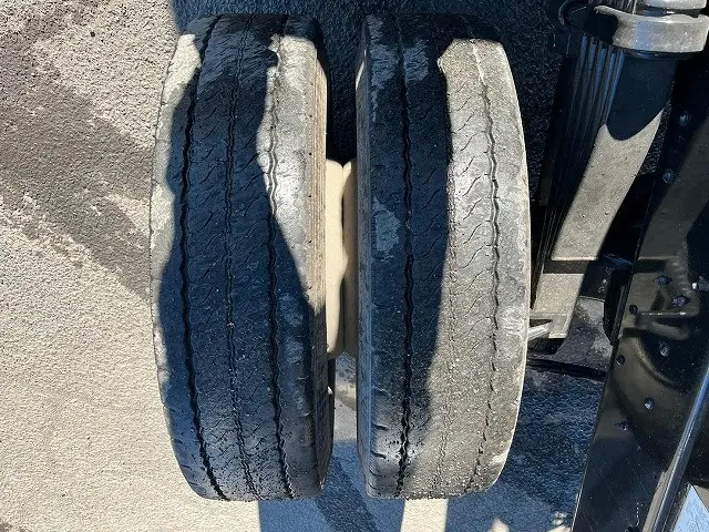 いすゞ ギガ QKG-CXZ77AT(6x4)の写真46