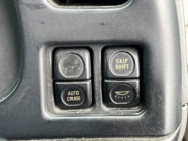 いすゞ ギガ PKG-CYJ77W8(8x4)の写真32