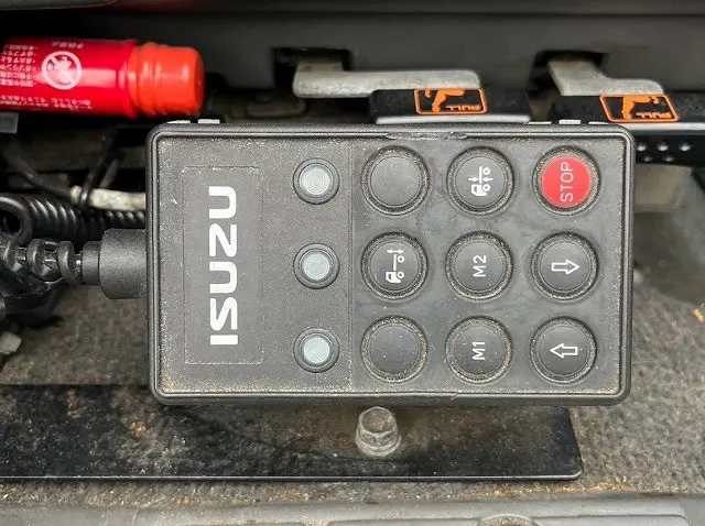 いすゞ ギガ PKG-CYJ77W8(8x4)の写真34