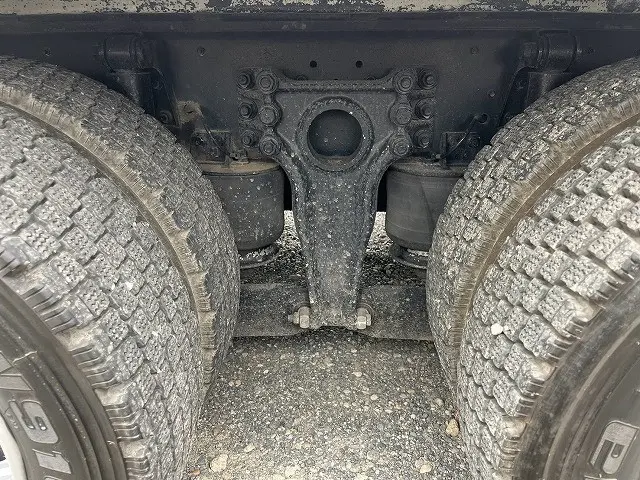 いすゞ ギガ PKG-CYJ77W8(8x4)の写真43