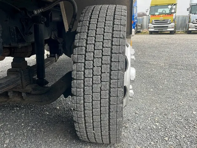 いすゞ ギガ PKG-CYJ77W8(8x4)の写真46