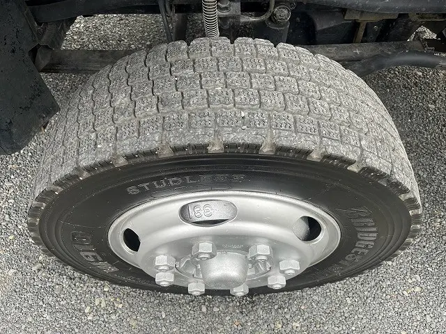 いすゞ ギガ PKG-CYJ77W8(8x4)の写真47