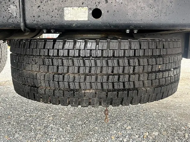 いすゞ ギガ PKG-CYJ77W8(8x4)の写真49