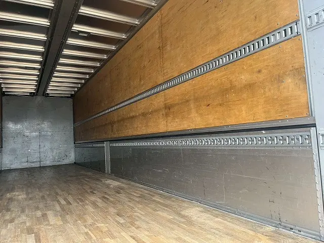 UD クオン QPG-CG5ZA(8x4)の写真16