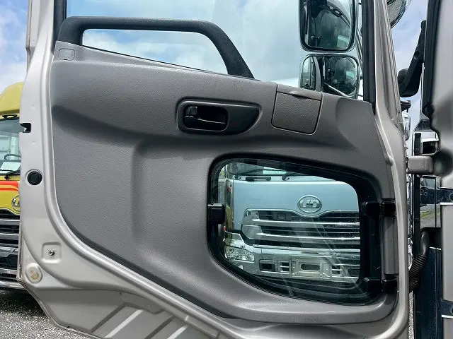 UD クオン QPG-CG5ZA(8x4)の写真23