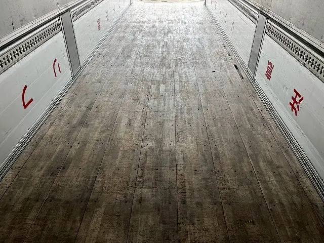 日野 プロフィア QPG-FR1EXEG(6x2)の写真14