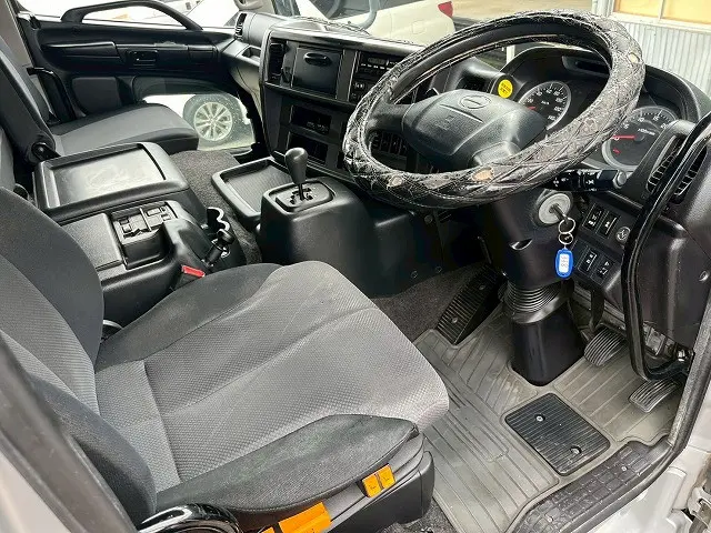 日野 プロフィア QPG-FR1EXEG(6x2)の写真20