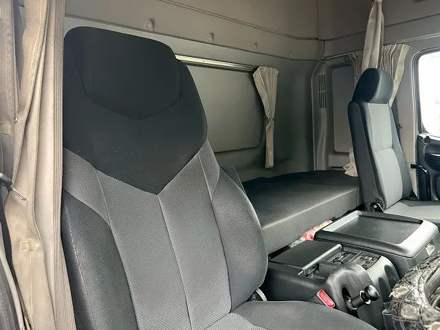 日野 プロフィア QPG-FR1EXEG(6x2)の写真21