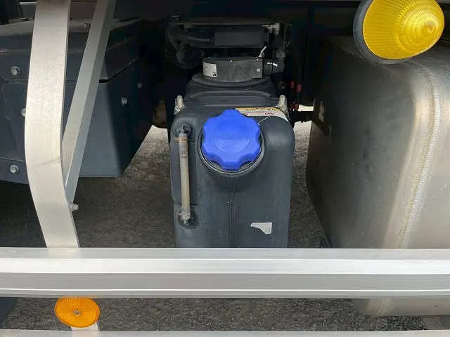 日野 プロフィア QPG-FR1EXEG(6x2)の写真38