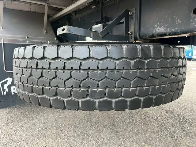 日野 プロフィア QPG-FR1EXEG(6x2)の写真49