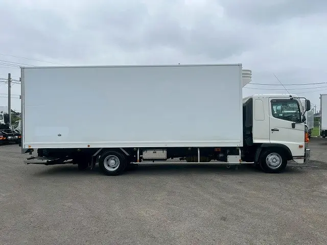 ★★格納式パワーゲート！★ベッド付！★H28-レンジャー・冷蔵冷凍車PG★|日野 レンジャー TKG-FD7JLAG(未入力/関係無)の写真5