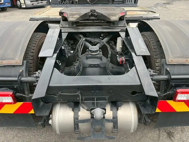 ★GH11!★420馬力・ターボ!★後輪エアサス!★R4-クオン・トラクターヘッド|UD クオン 2PG-GK5AAB(未入力/関係無)の写真11