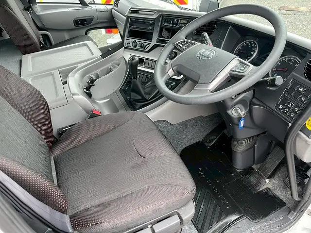 UD クオン 2PG-GK5AAB(未入力/関係無)の写真18