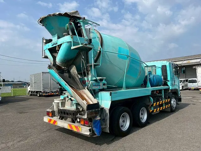 ★6速MT!★いすゞ/大型!GVW20tクラス!★H26-増トンフォワード・コンクリートミキサー車|いすゞ フォワード QDG-FVZ34U2(6x4)の写真6