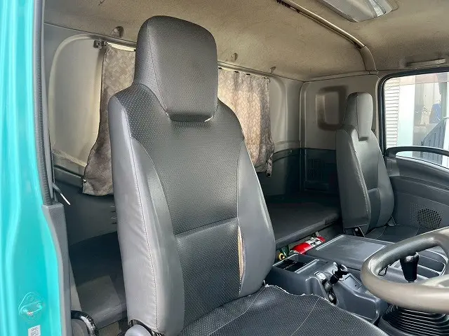 いすゞ フォワード QDG-FVZ34U2(6x4)の写真23