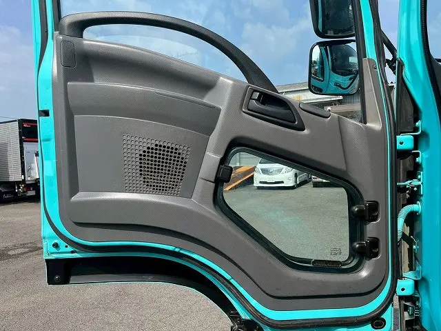 いすゞ フォワード QDG-FVZ34U2(6x4)の写真24