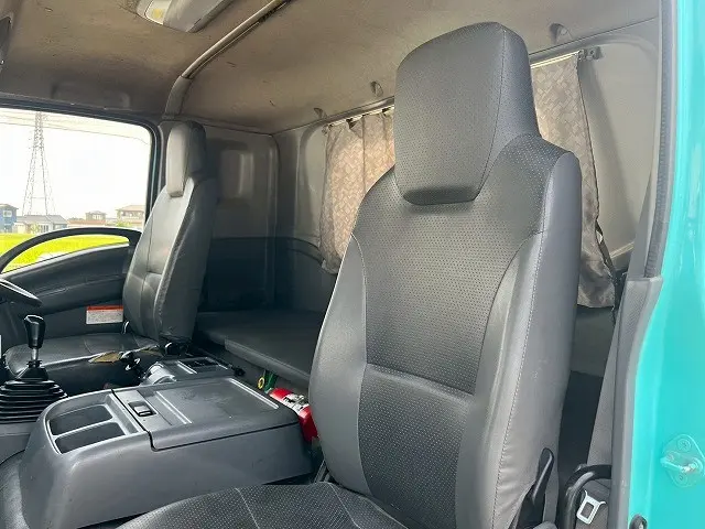 いすゞ フォワード QDG-FVZ34U2(6x4)の写真26