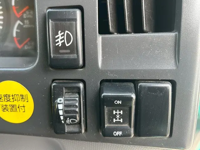 いすゞ フォワード QDG-FVZ34U2(6x4)の写真32