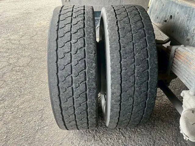 いすゞ フォワード QDG-FVZ34U2(6x4)の写真43