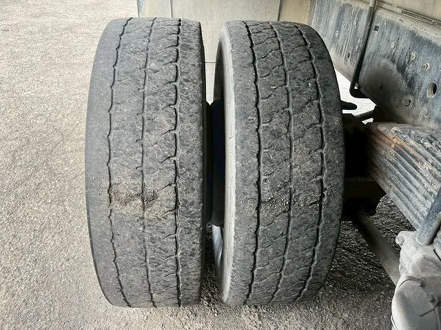 いすゞ フォワード QDG-FVZ34U2(6x4)の写真45