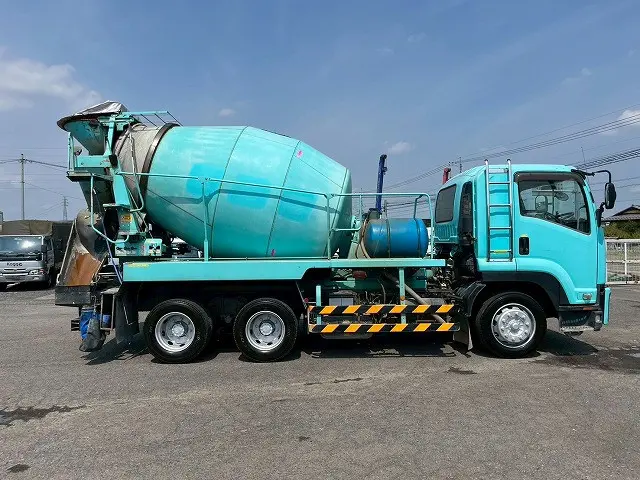 ★★ワンオーナー!★KYB製・8.9立米!★H26-増トンフォワード・コンクリートミキサー車★|いすゞ フォワード QDG-FVZ34U2(6x4)の写真5