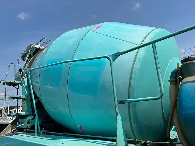 ★★ワンオーナー!★KYB製・8.9立米!★H26-増トンフォワード・コンクリートミキサー車★|いすゞ フォワード QDG-FVZ34U2(6x4)の写真11